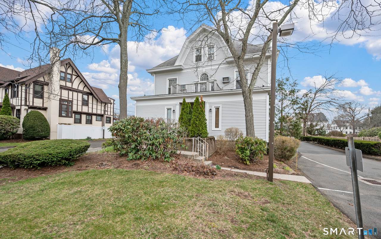 678 Savin Avenue - Photo 1