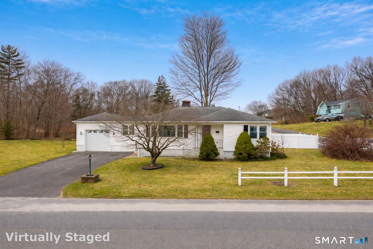 215 Wesley Street - Photo 1