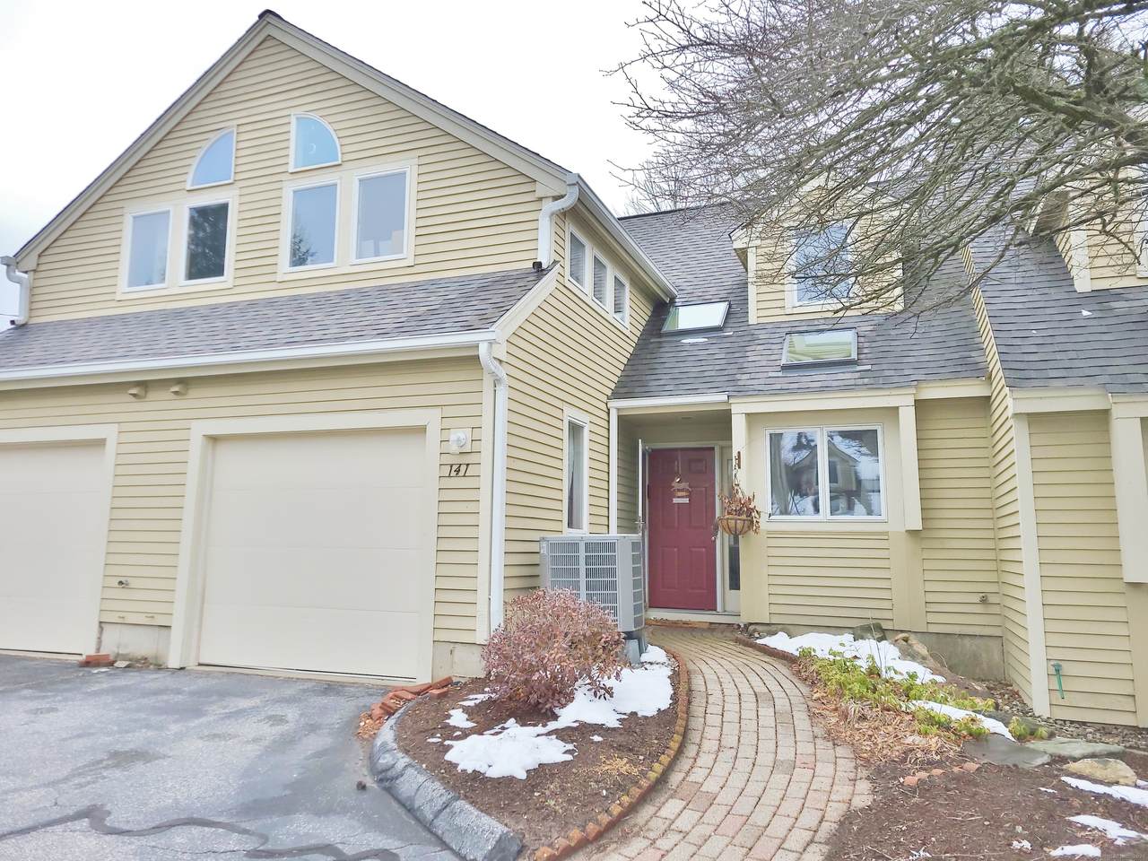 141 Courtyard Lane - Photo 1