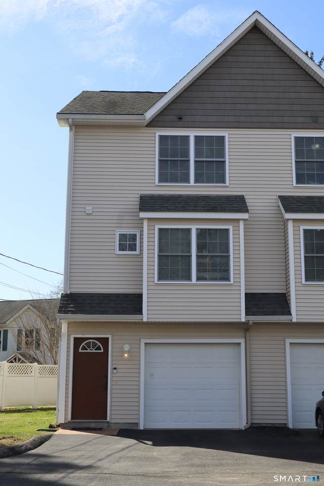 25 Silver Street - Photo 1