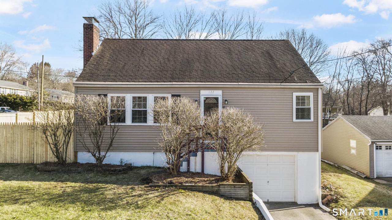 122 Newton Street - Photo 1