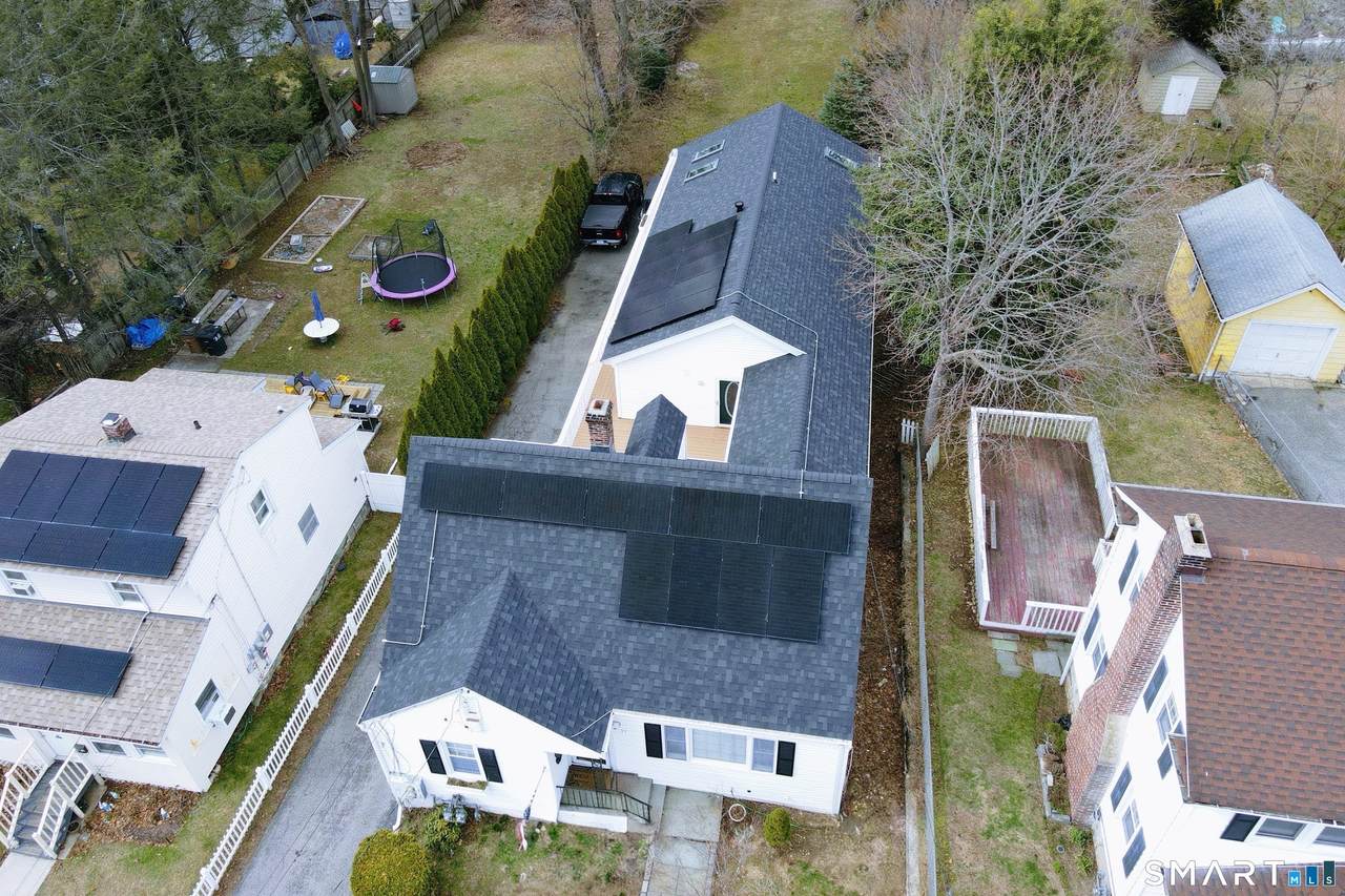 57 Forest Lawn Avenue - Photo 1