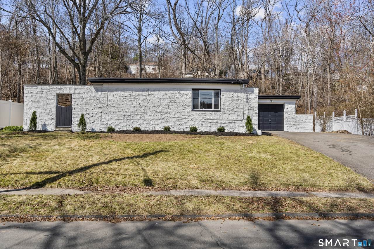 55 Englewood Drive - Photo 1