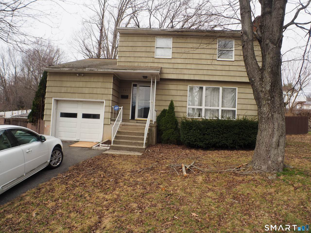 341 Lounsbury Street - Photo 1