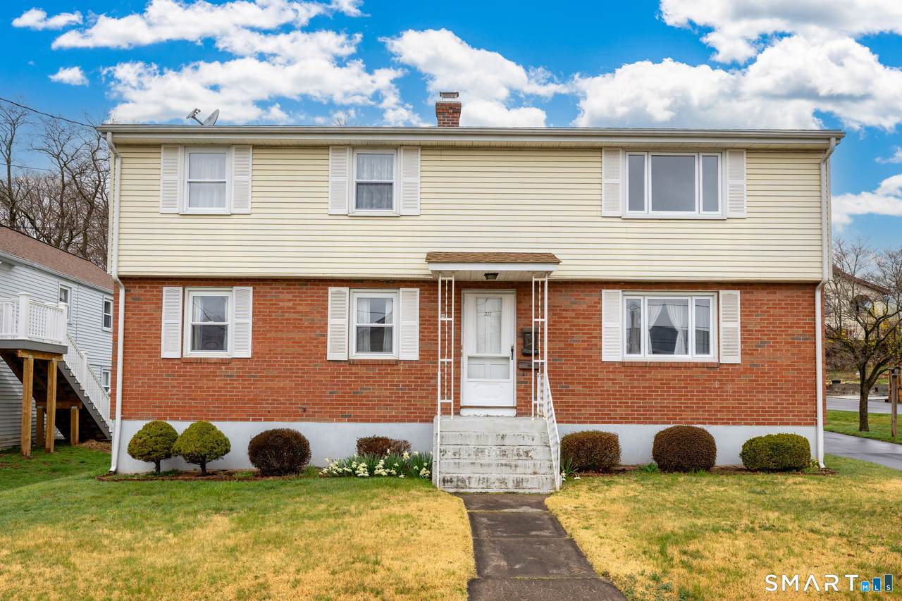 211 Brook Street - Photo 1