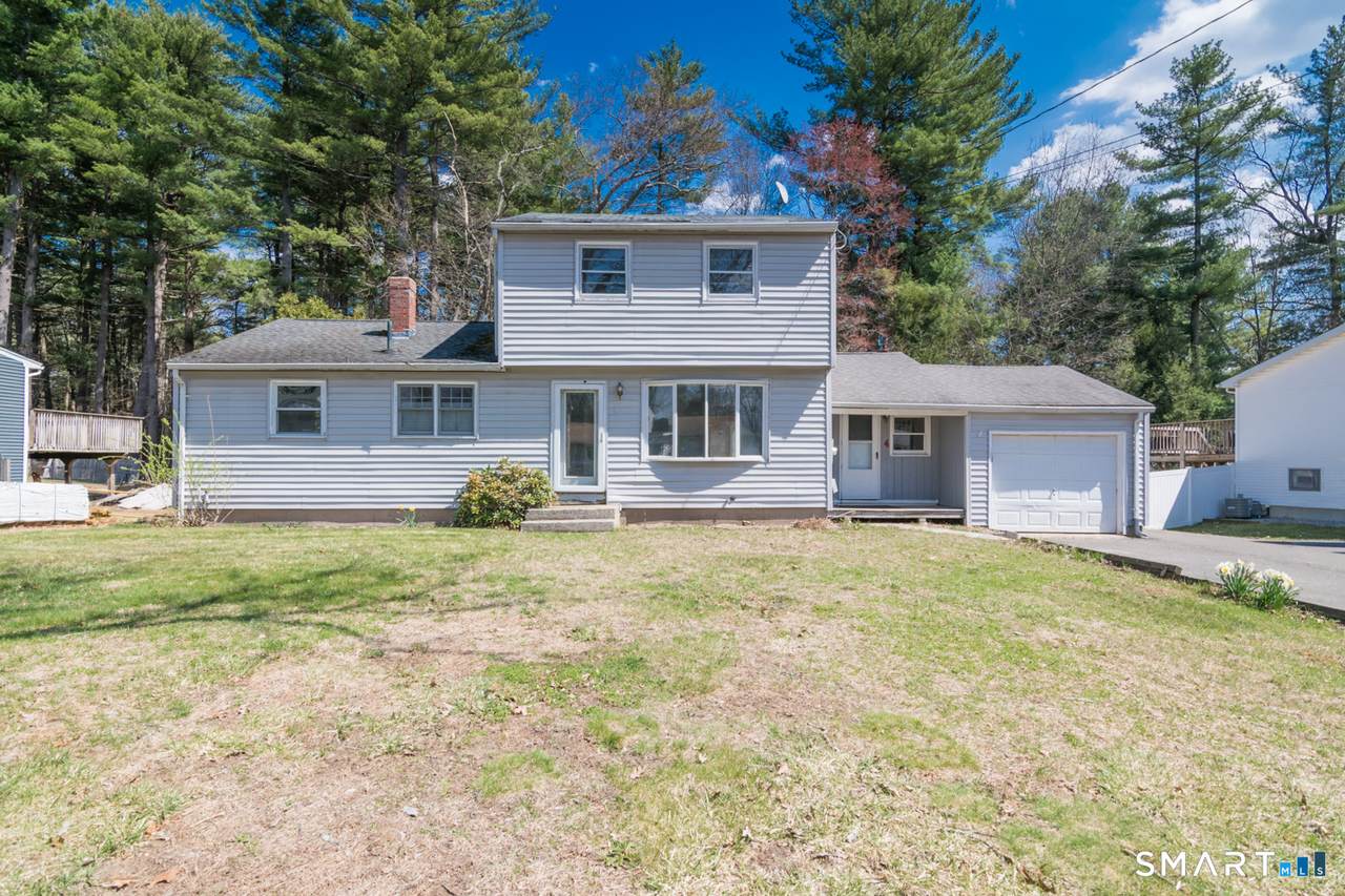 4 Debbie Lane - Photo 1