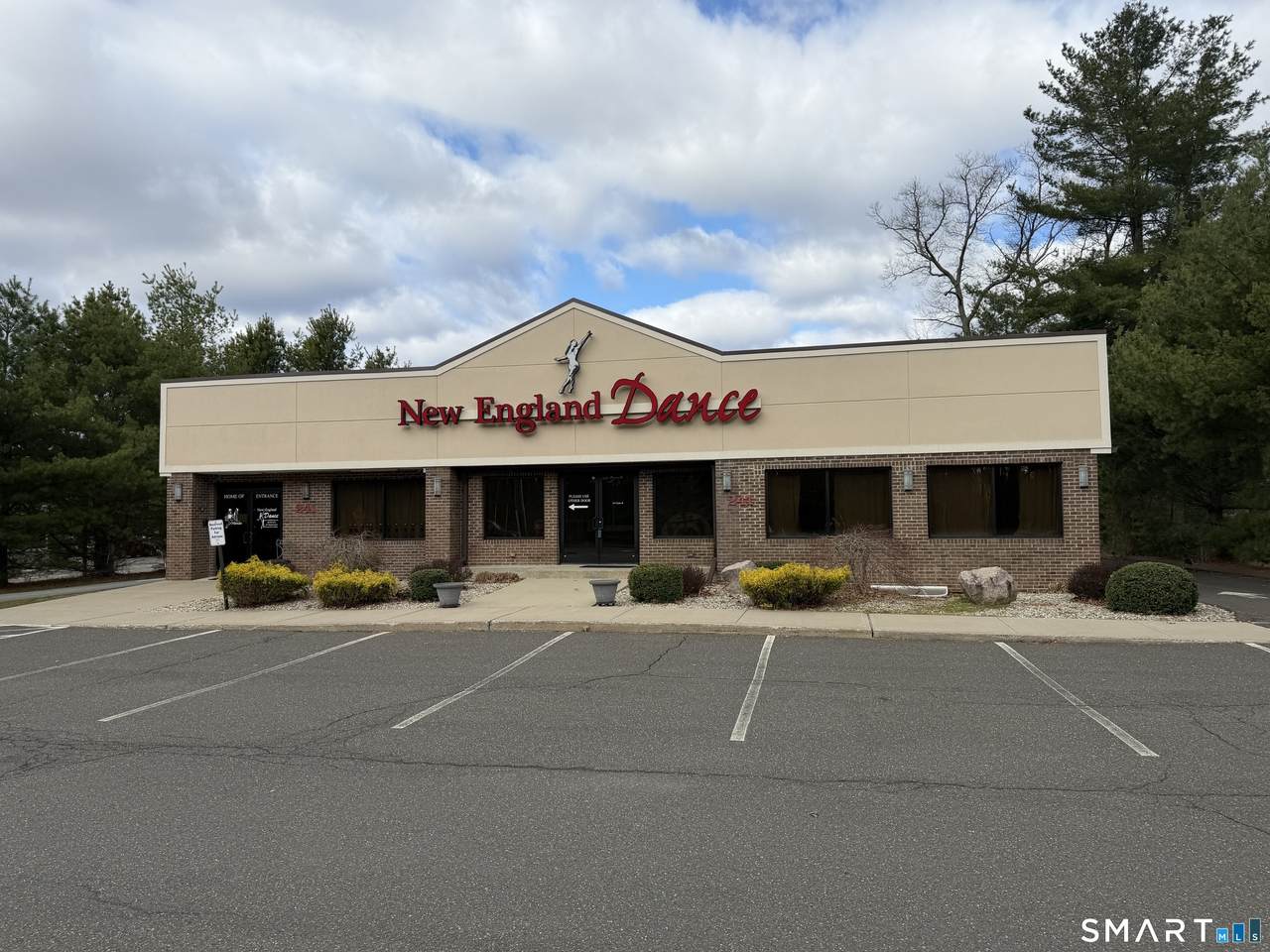 241 Shunpike Road - Photo 1