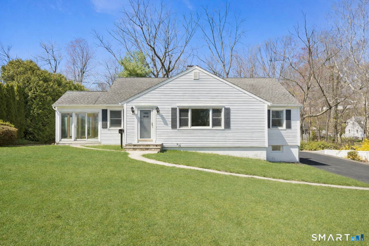 19 Glendale Circle - Photo 1