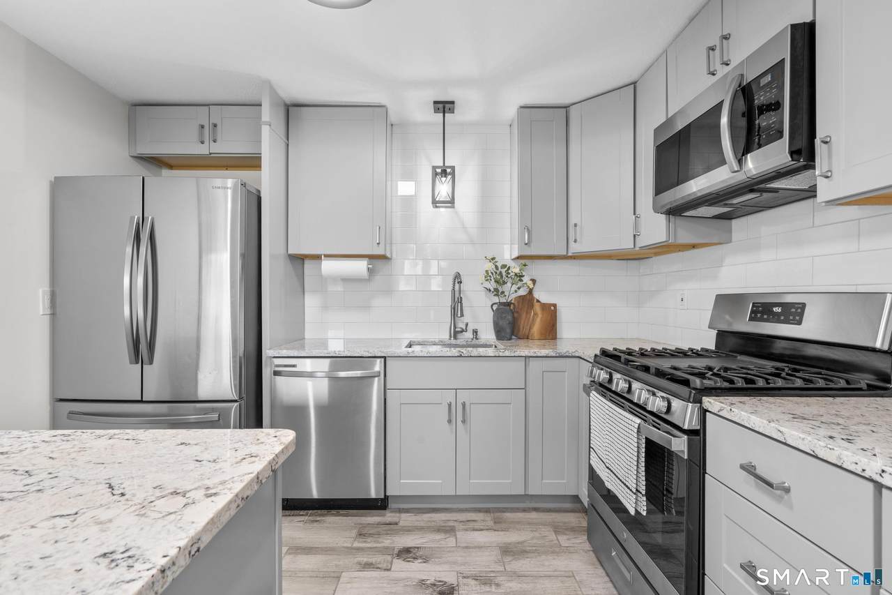 137 Florence Road - Photo 1