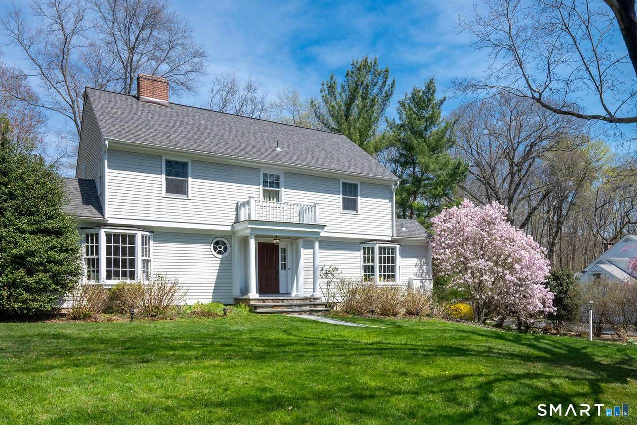 10 Queens Lane - Photo 1