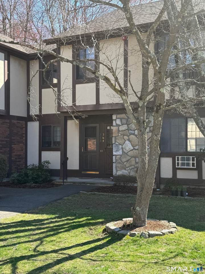 364 Foxwood Lane - Photo 1
