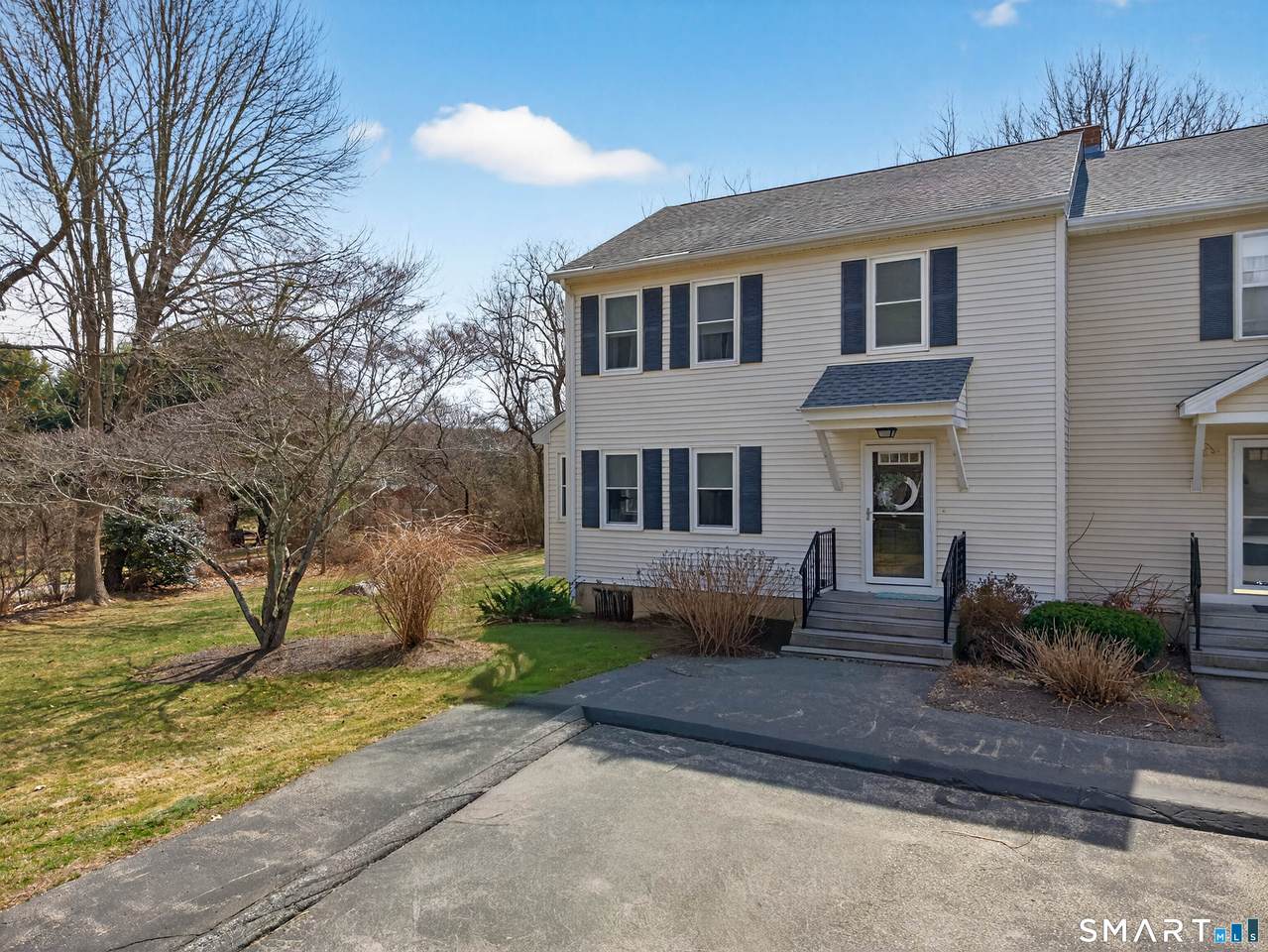 10 Castle Meadow Drive - Photo 1