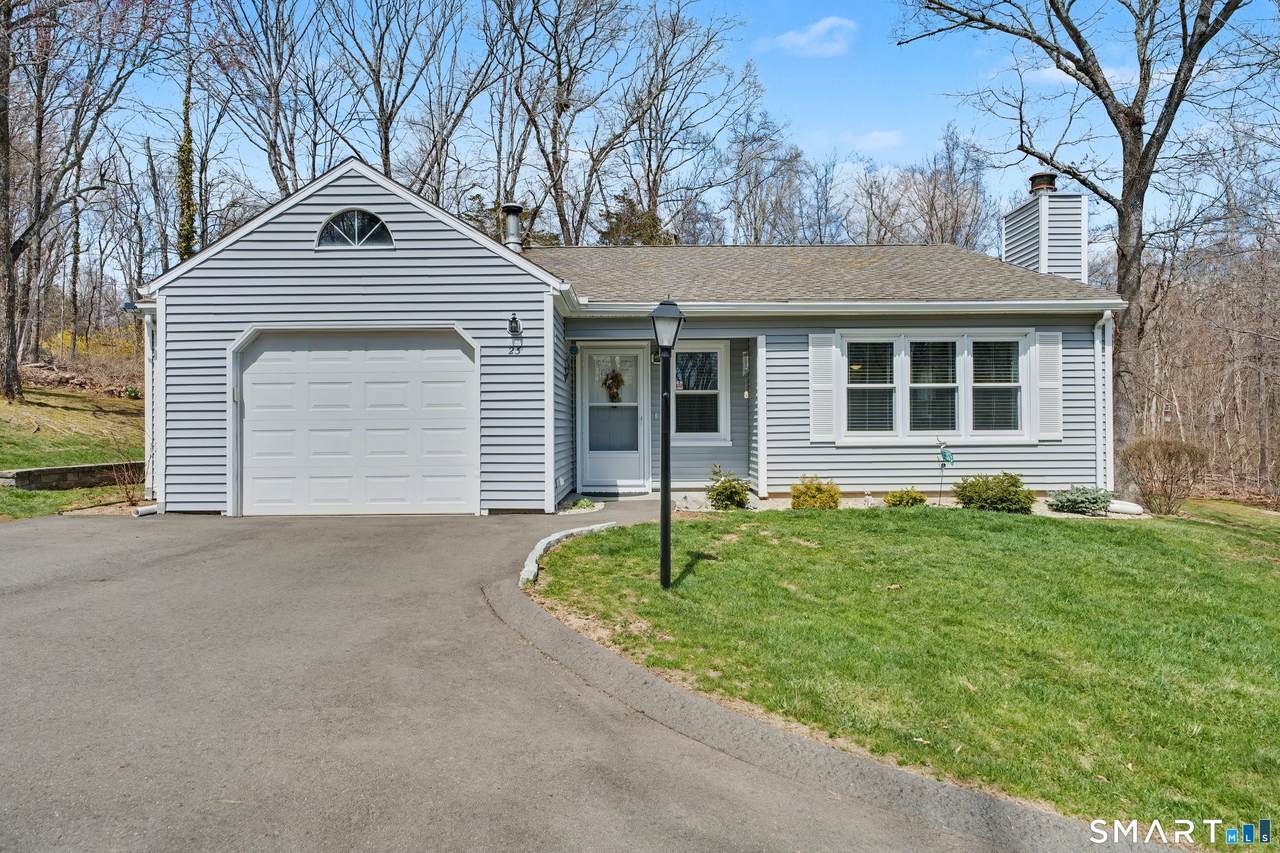 2415 Shepard Avenue - Photo 1