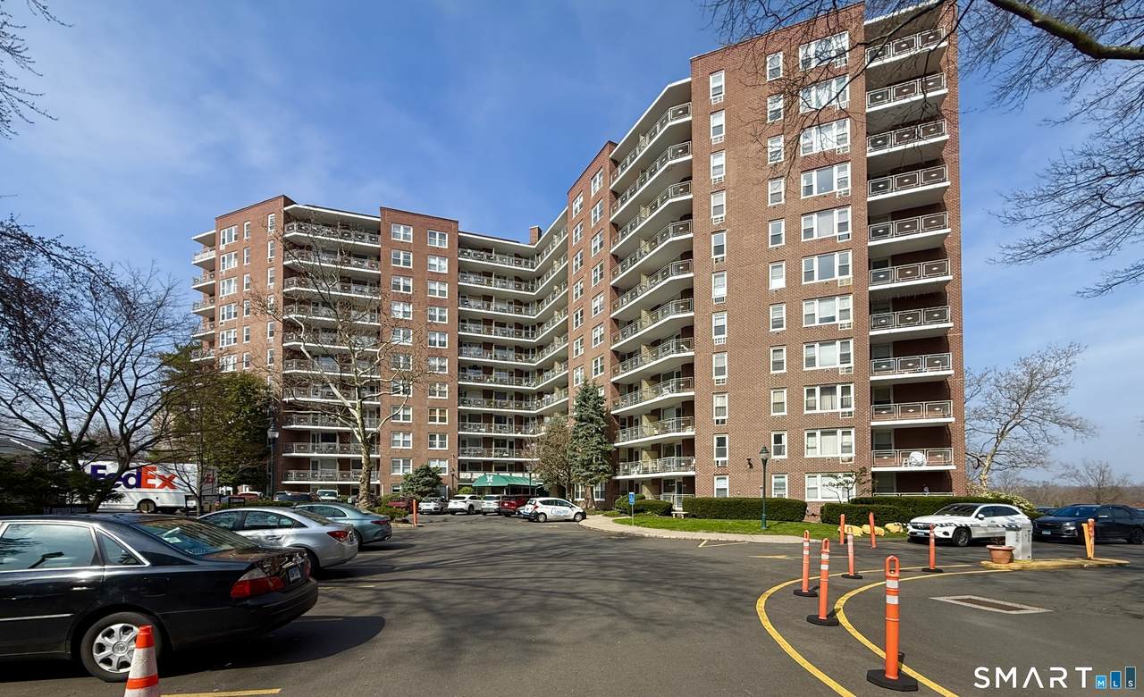 91 Strawberry Hill Avenue - Photo 1