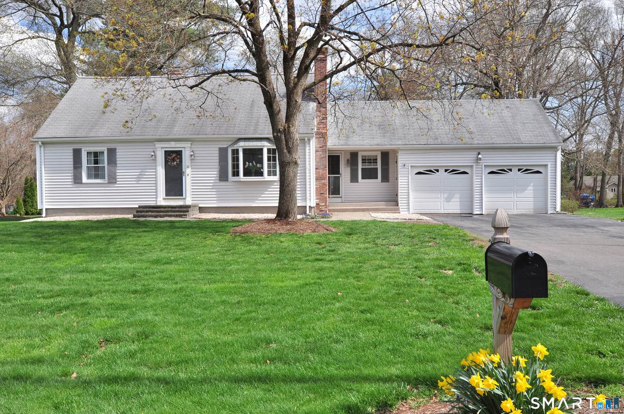36 Pilgrim Drive - Photo 1