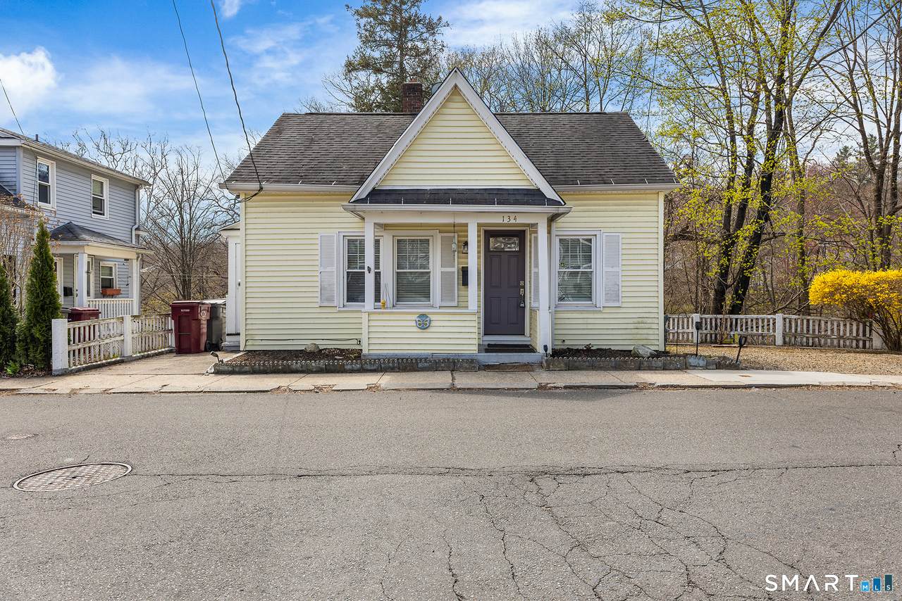 134 Aetna Street - Photo 1