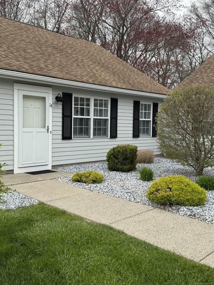 14 Plymouth Court - Photo 1