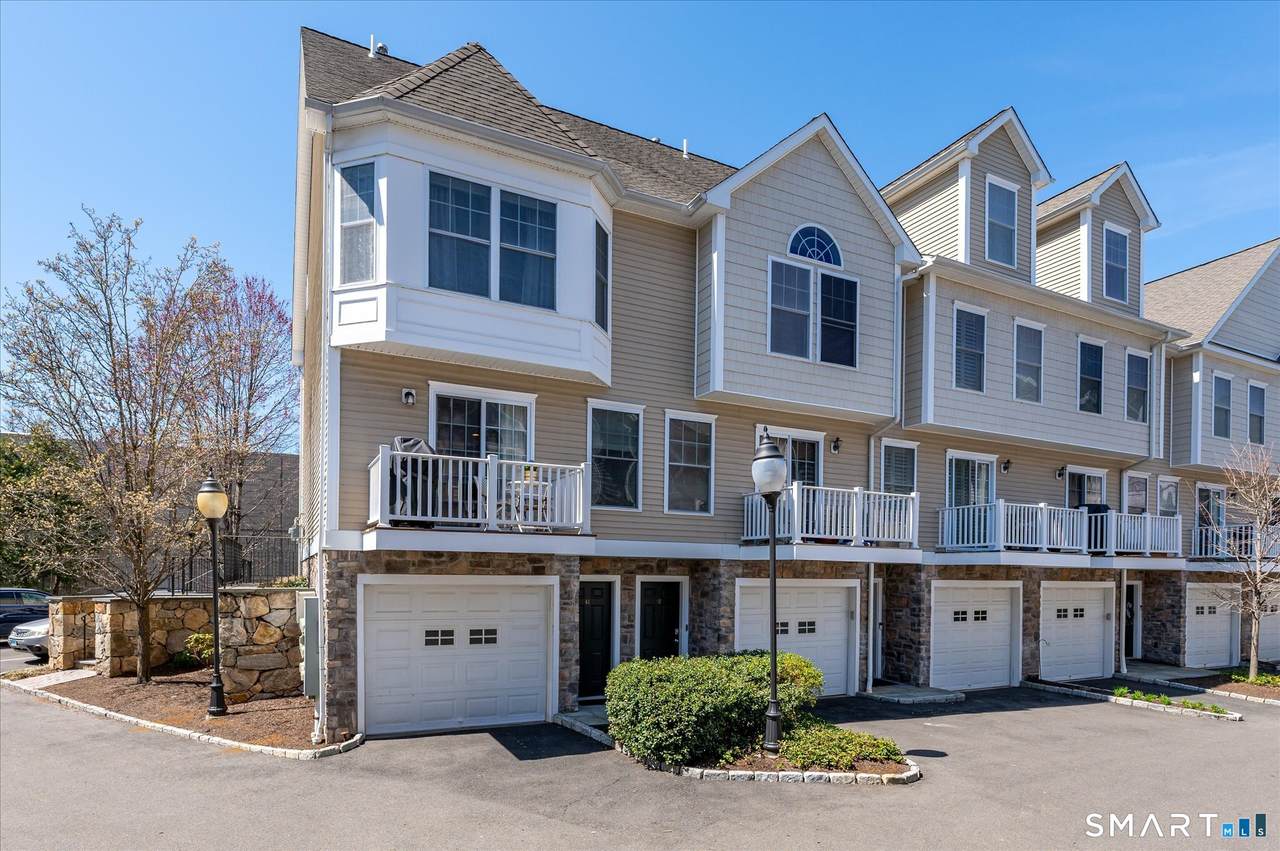 85 Camp Avenue - Photo 1