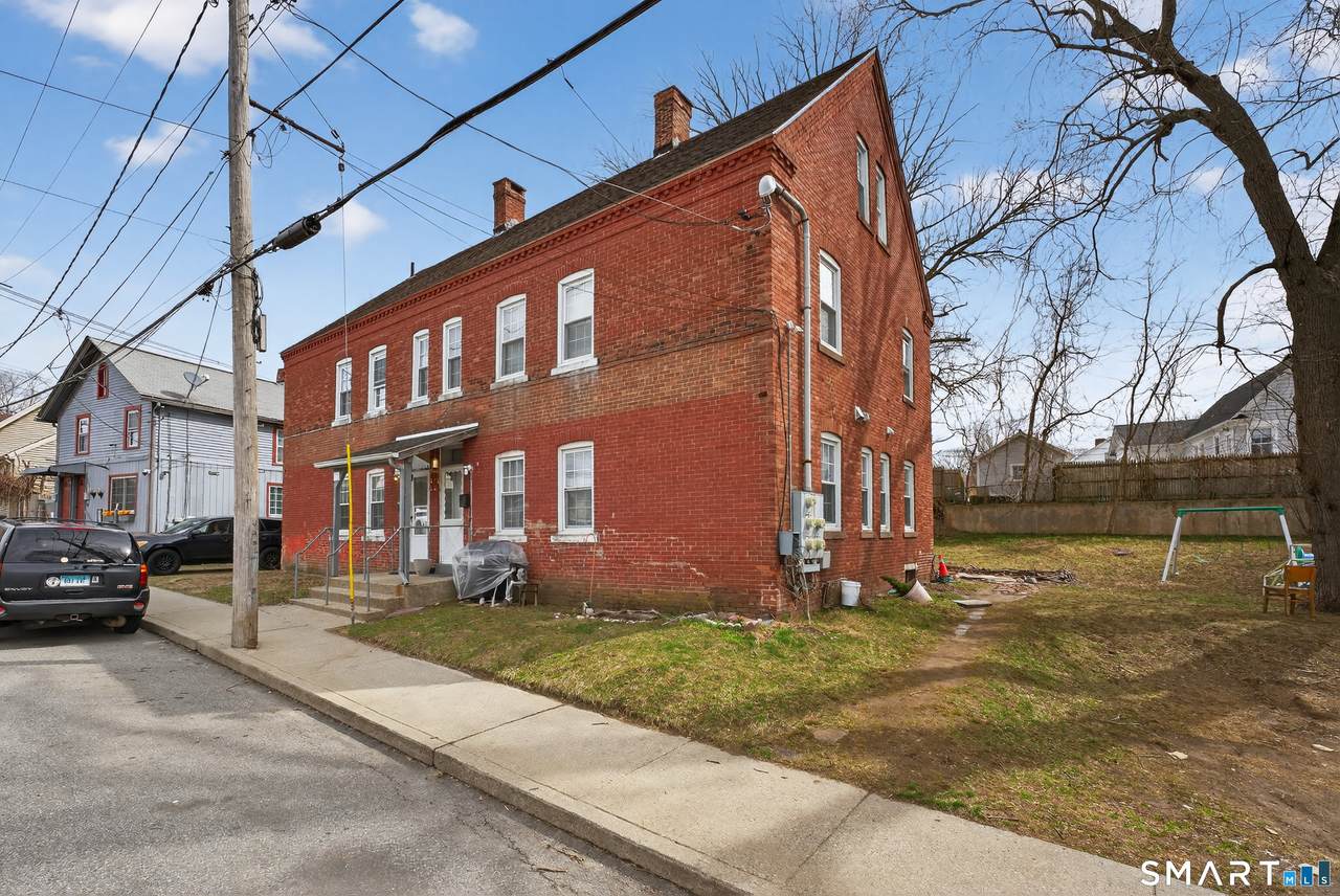 259 Yantic Street - Photo 1