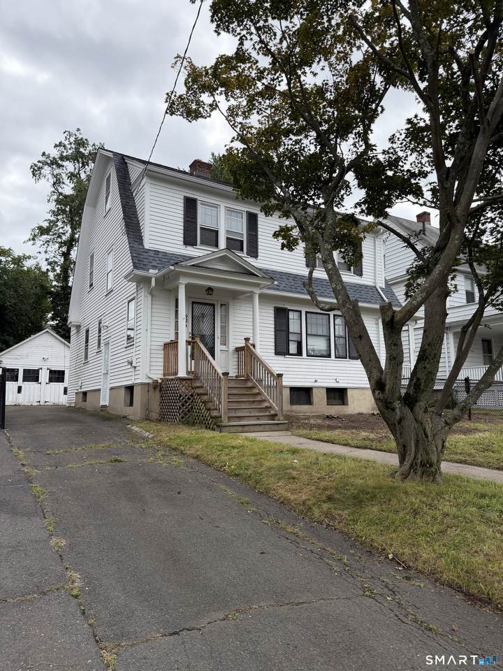 625 Broadview Terrace - Photo 1