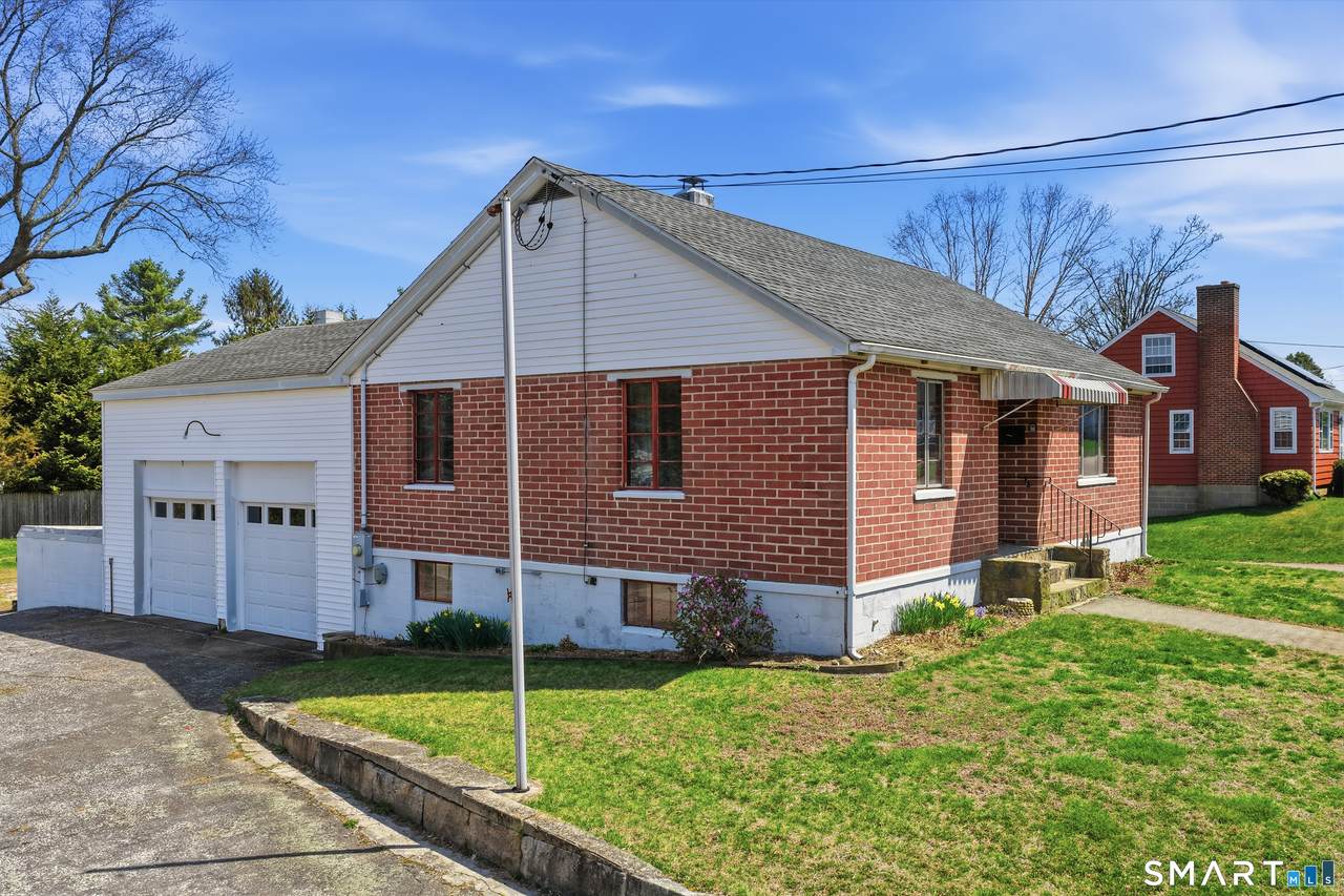 14 Coburn Avenue - Photo 1