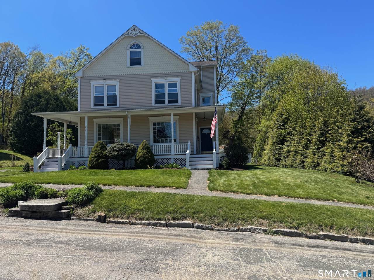 217 Walnut Street - Photo 1