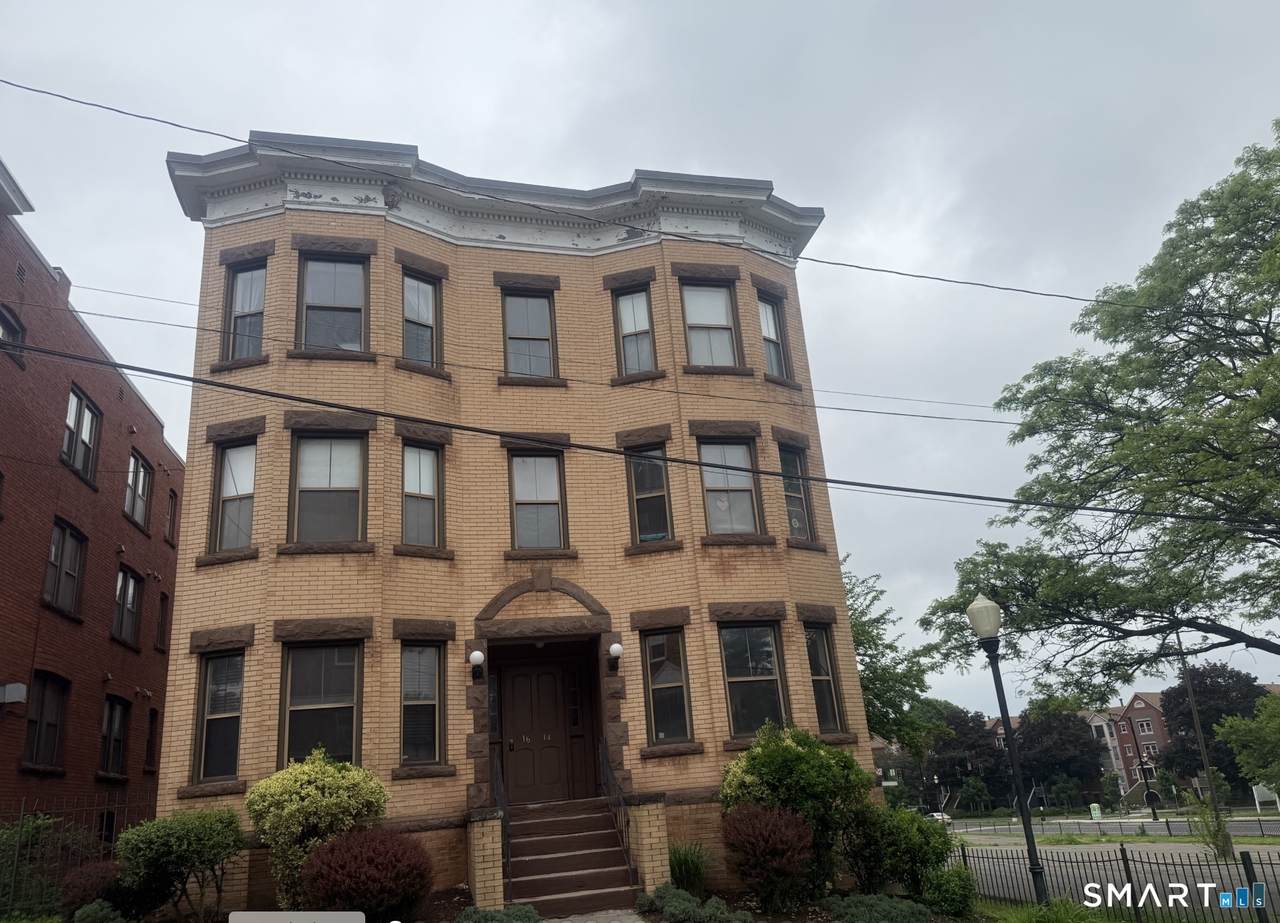 16 Essex Street - Photo 1
