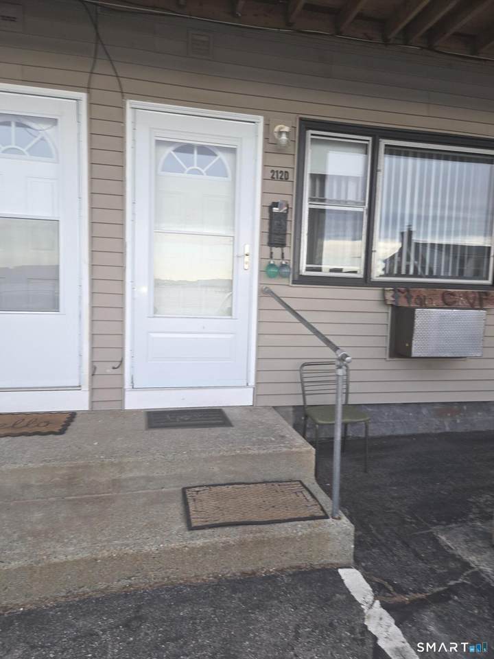 212-D Pequot Avenue - Photo 1