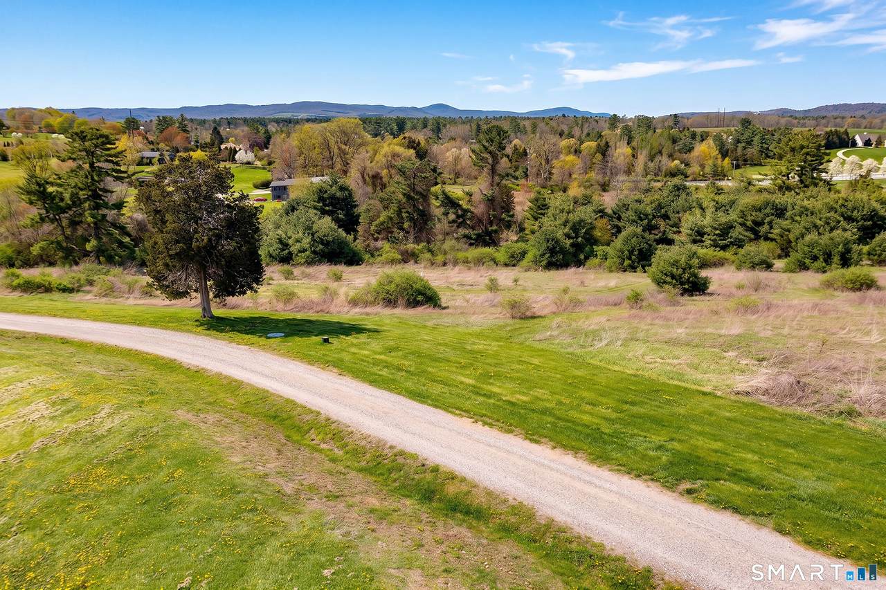 8 Red Mountain Road - Photo 1