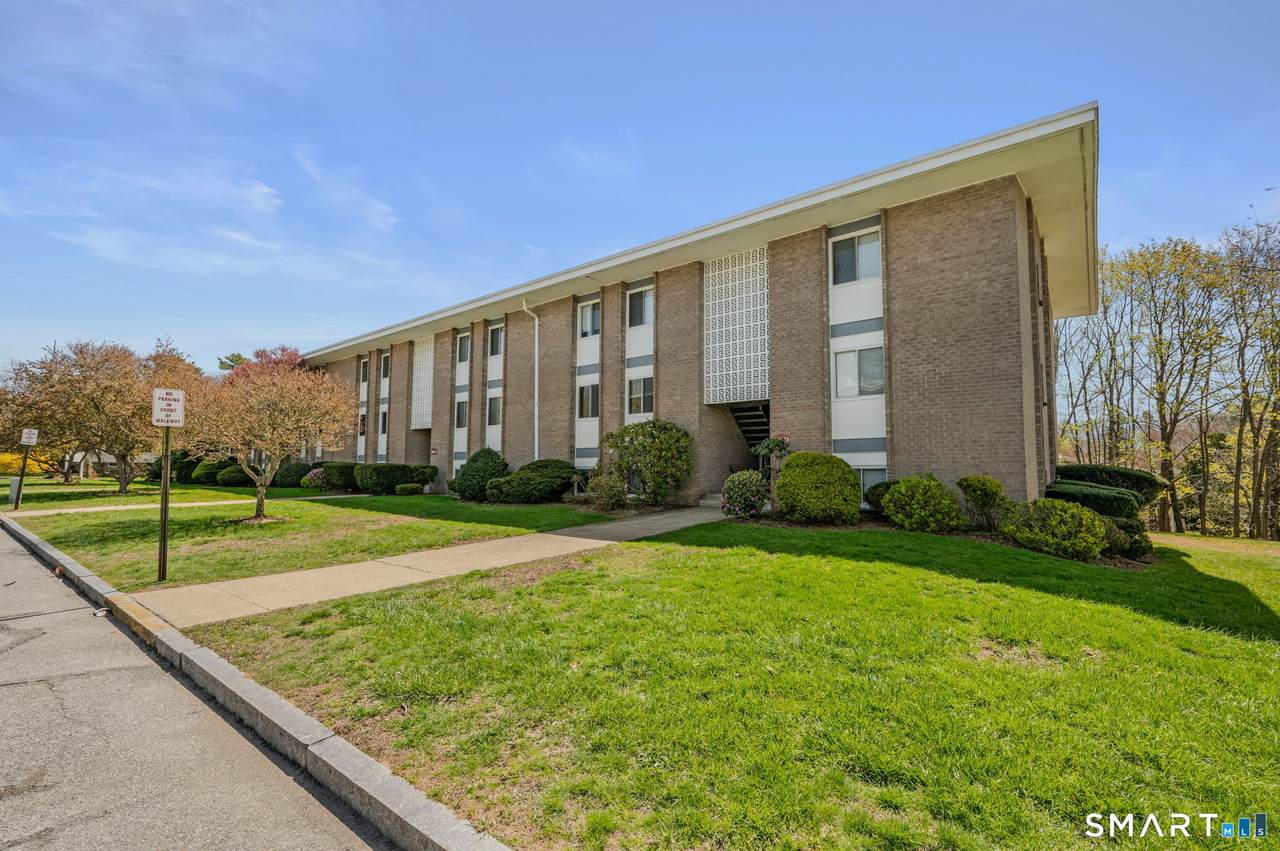 280 Gardner Avenue - Photo 1