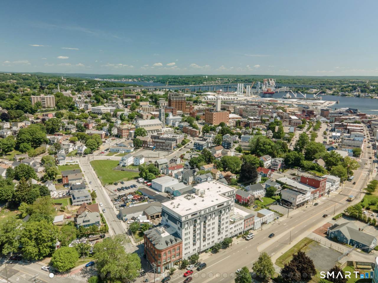 461 Bank Street - Photo 1