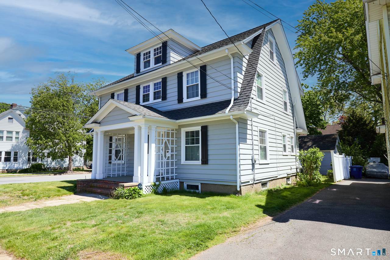 131 Aldine Avenue - Photo 1