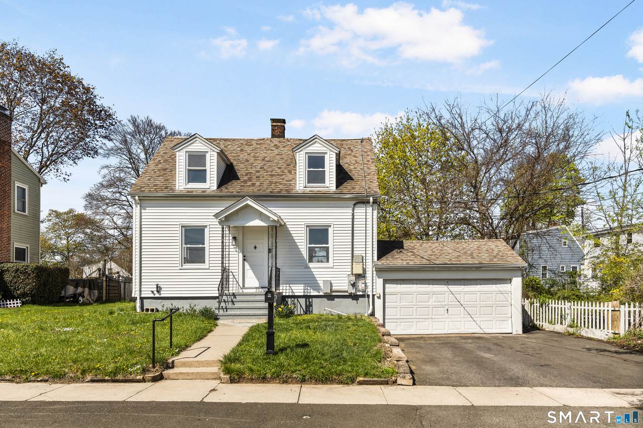 174 Park Terrace Avenue - Photo 1