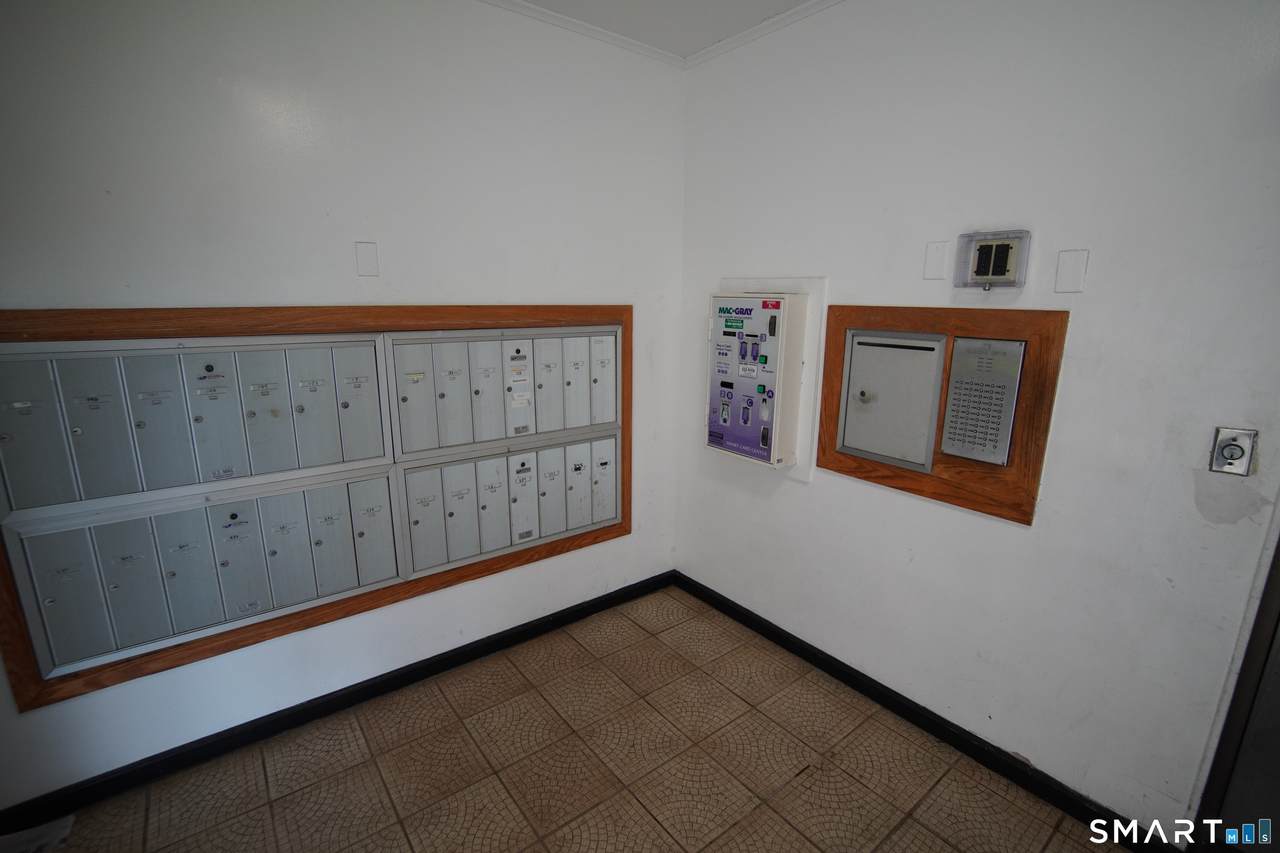 https://bt-photos.global.ssl.fastly.net/ctmls/1280_boomver_1_24170601-1.jpg