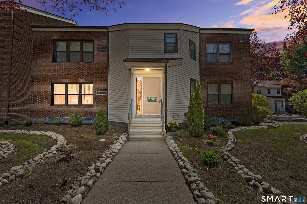 69 Wellington Drive - Photo 1