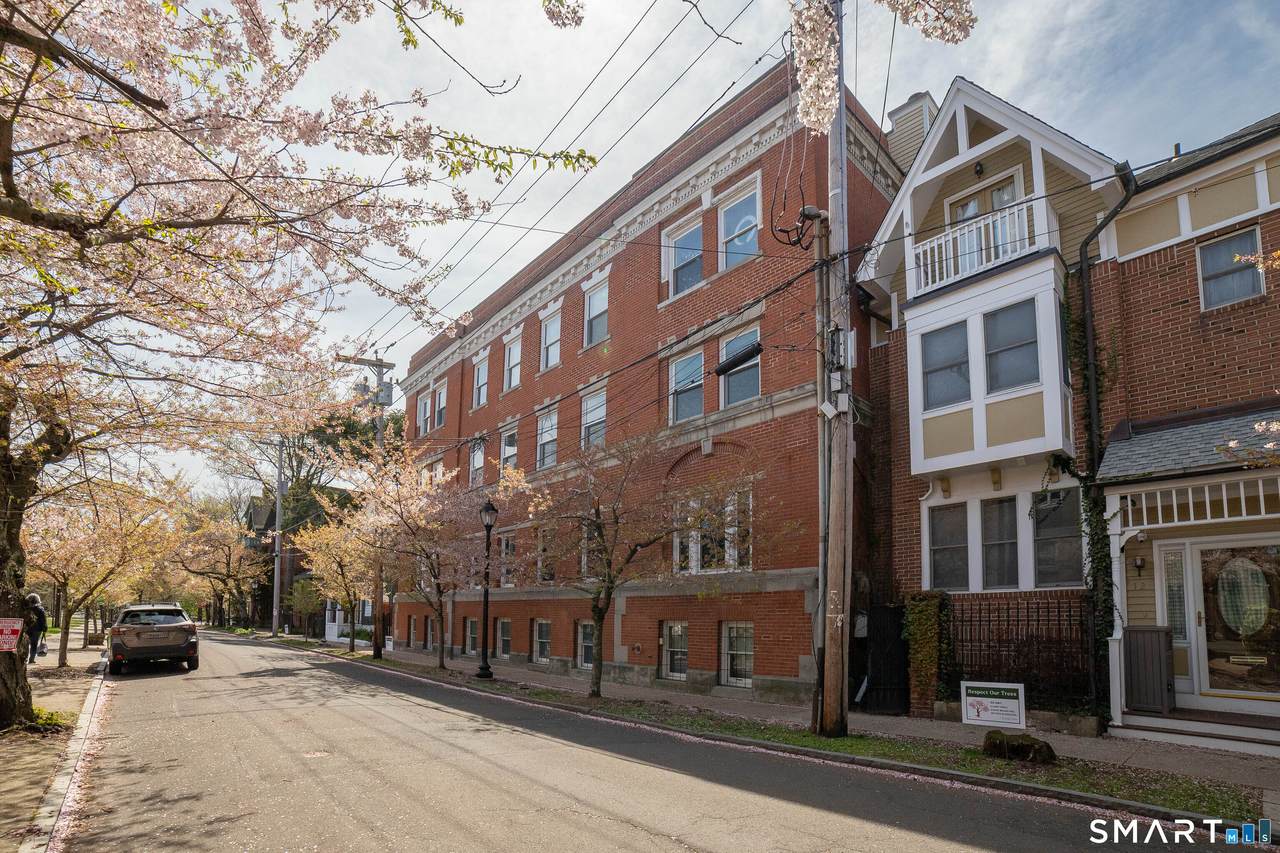 8 Hughes Place - Photo 1