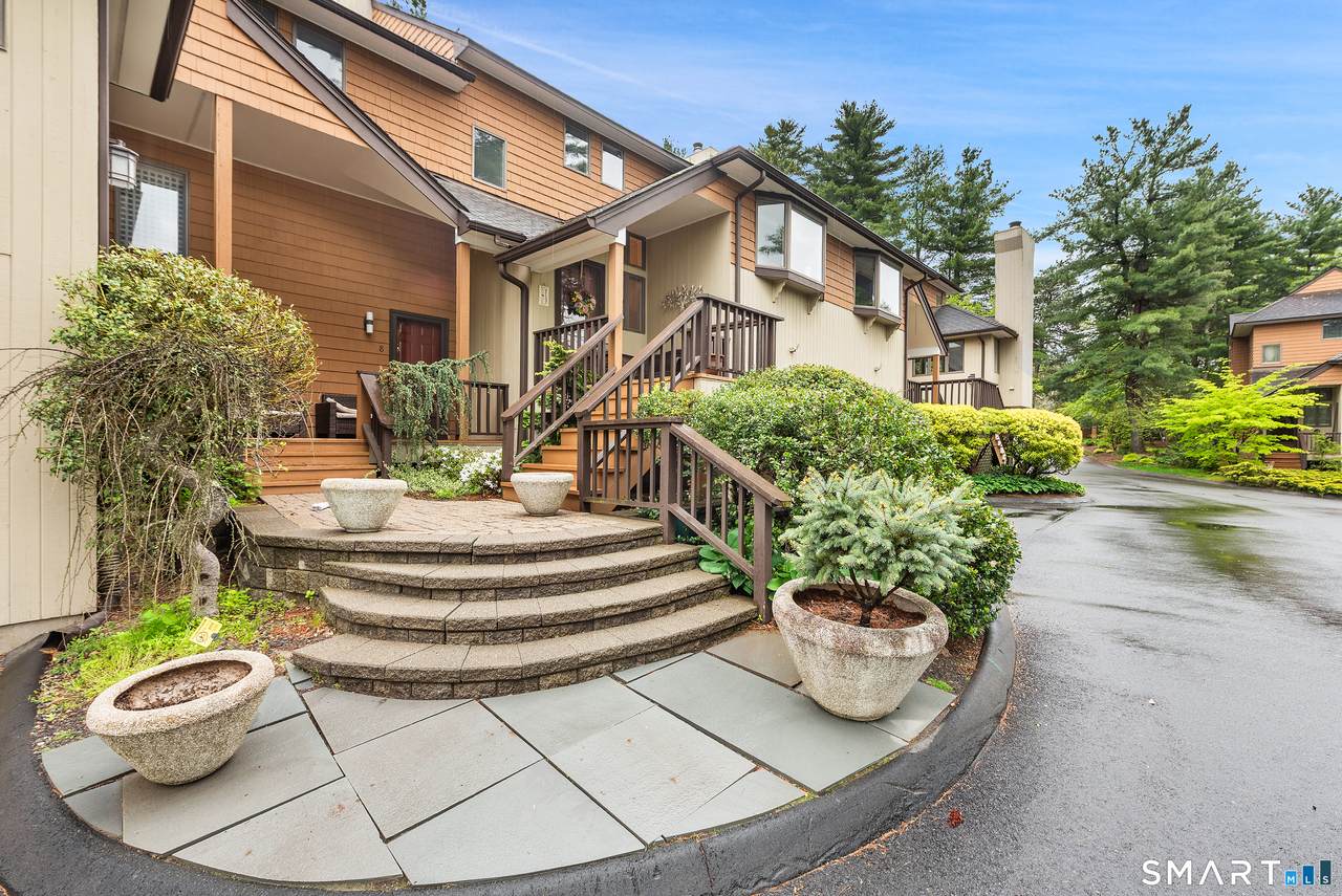 6 Stratford Park - Photo 1