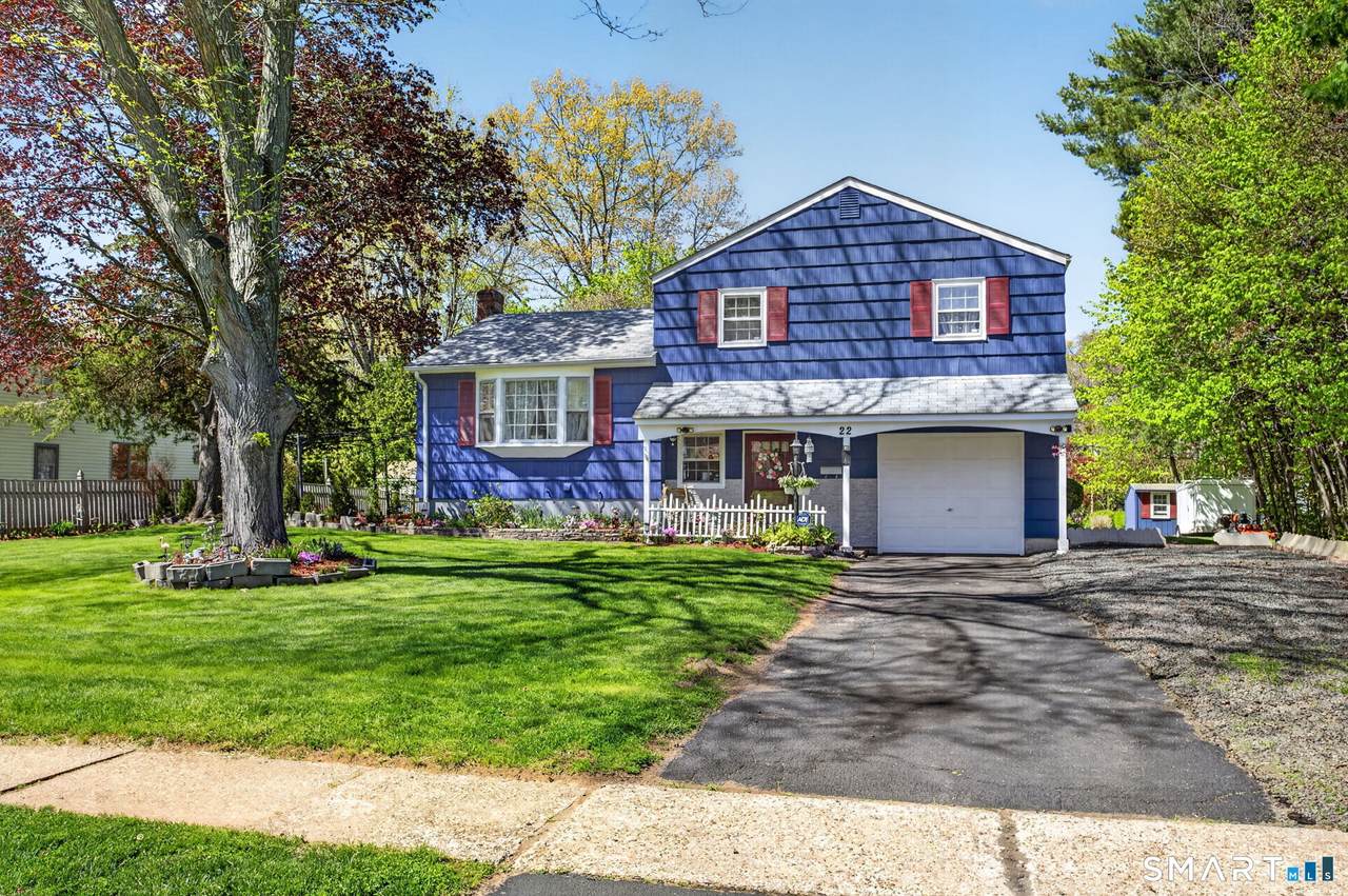 22 Magnolia Drive - Photo 1