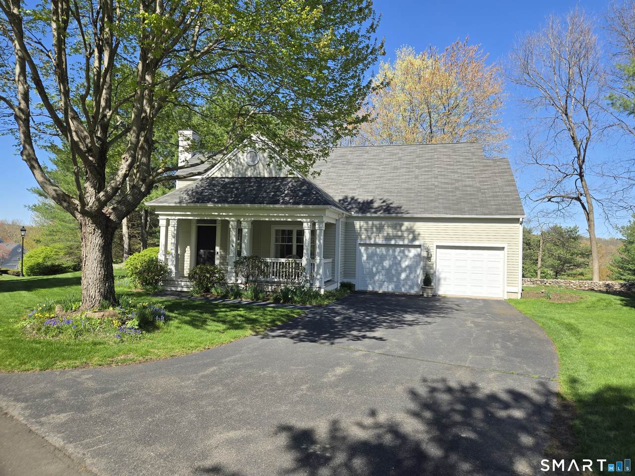 10 Pelham Way - Photo 1