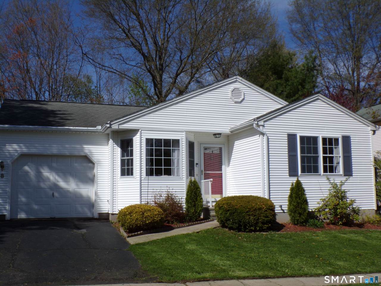 8 Pheasant Hill Drive Drive - Photo 1