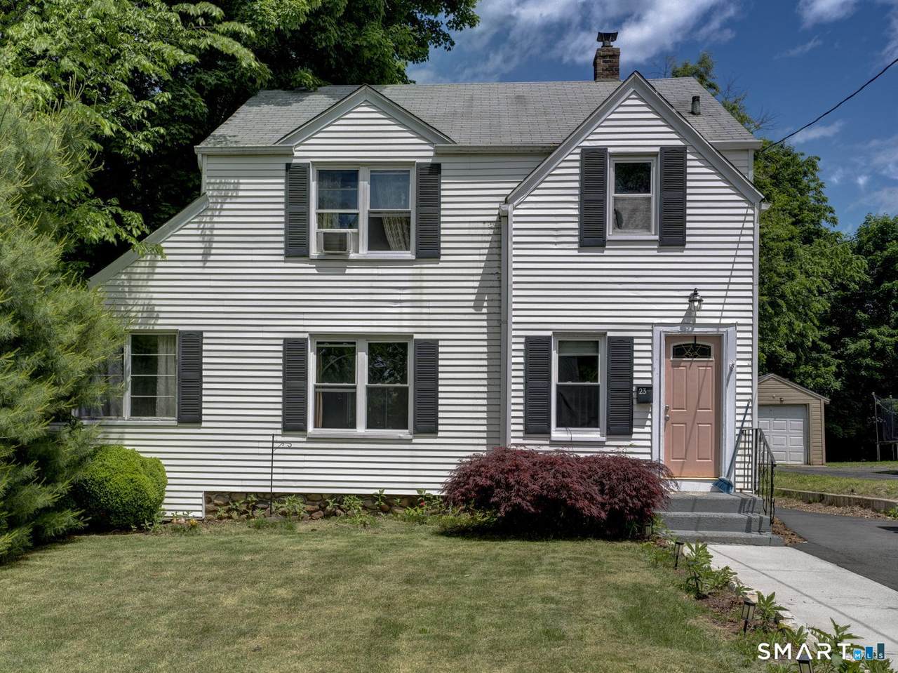 23 Morris Avenue - Photo 1