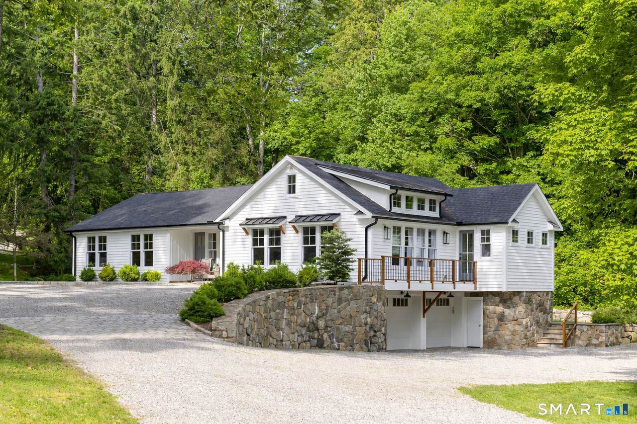 8 Gaylord Drive - Photo 1