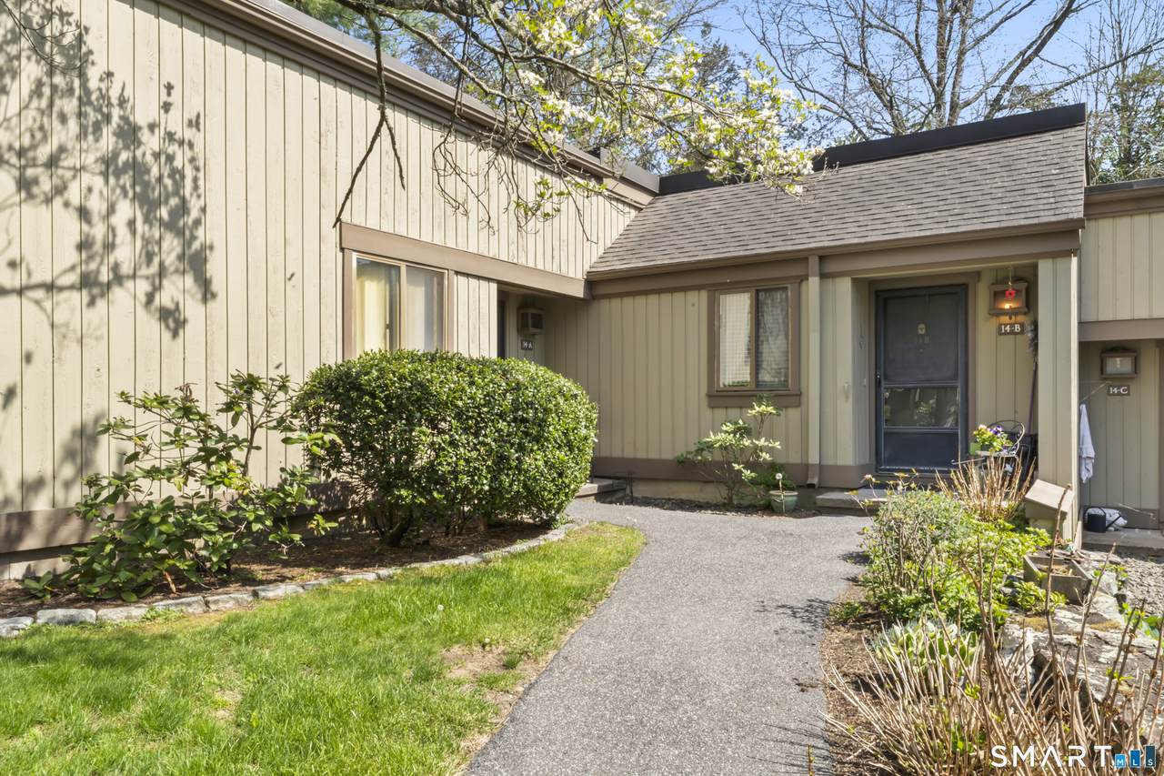 14 Heritage Circle - Photo 1