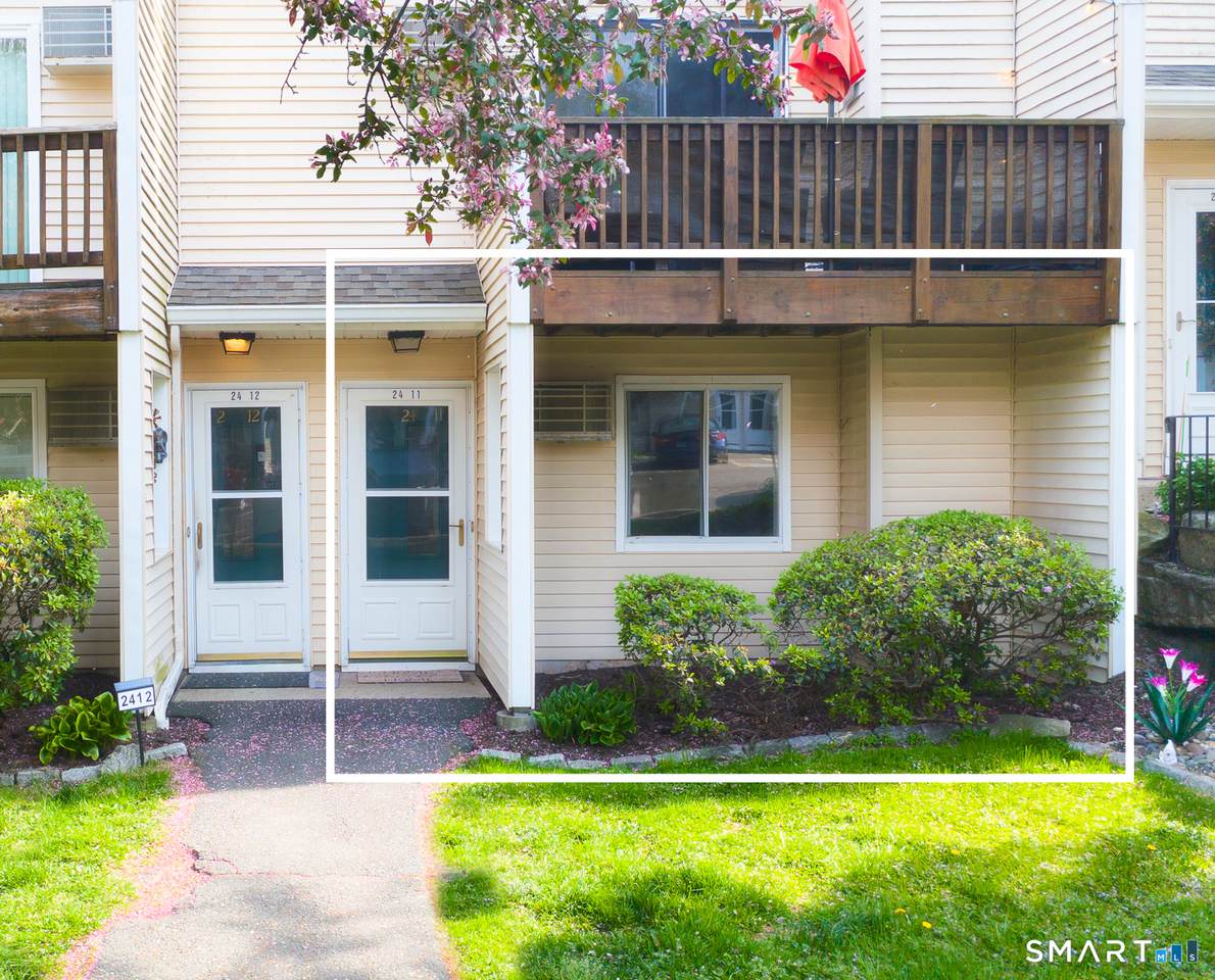 8 Rose Lane - Photo 1
