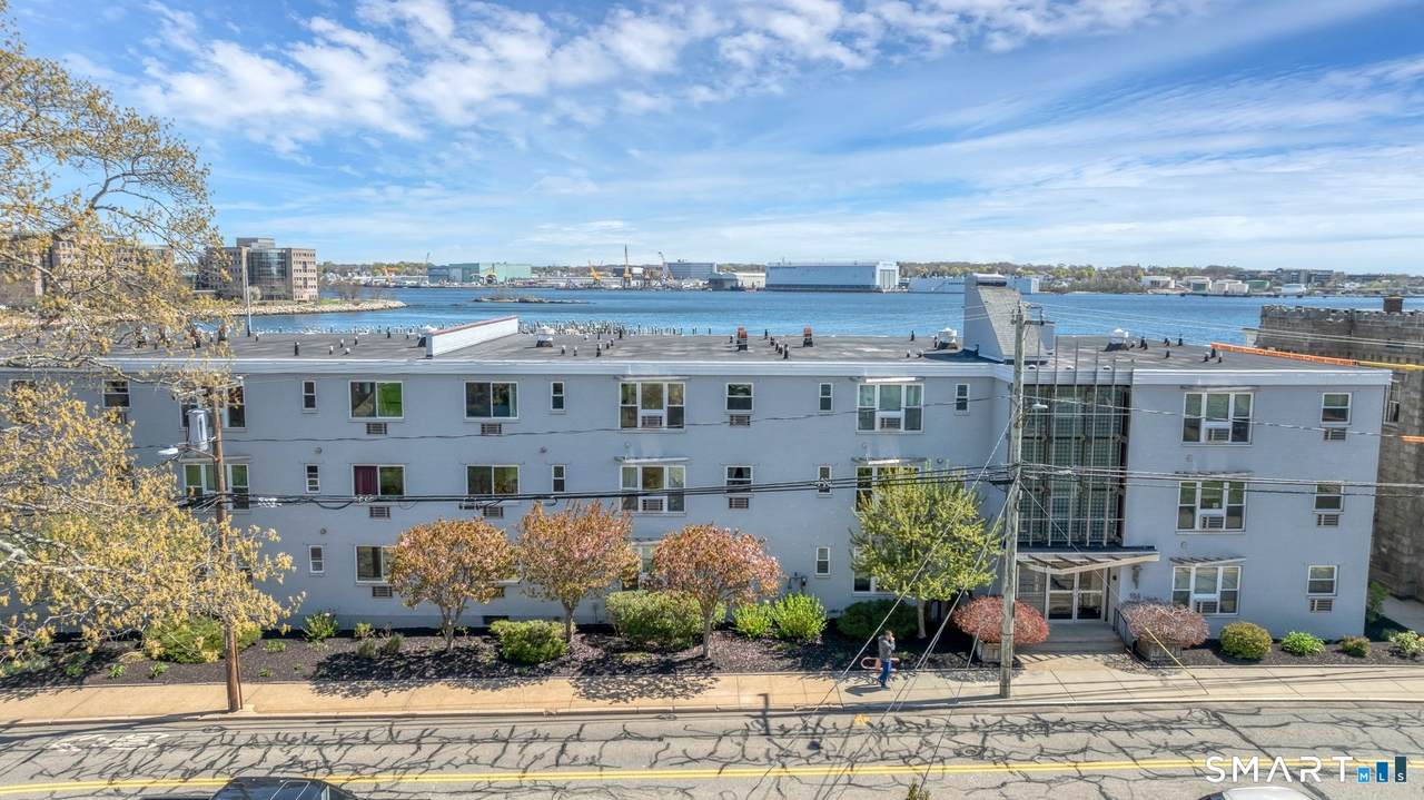 184 Pequot Avenue - Photo 1