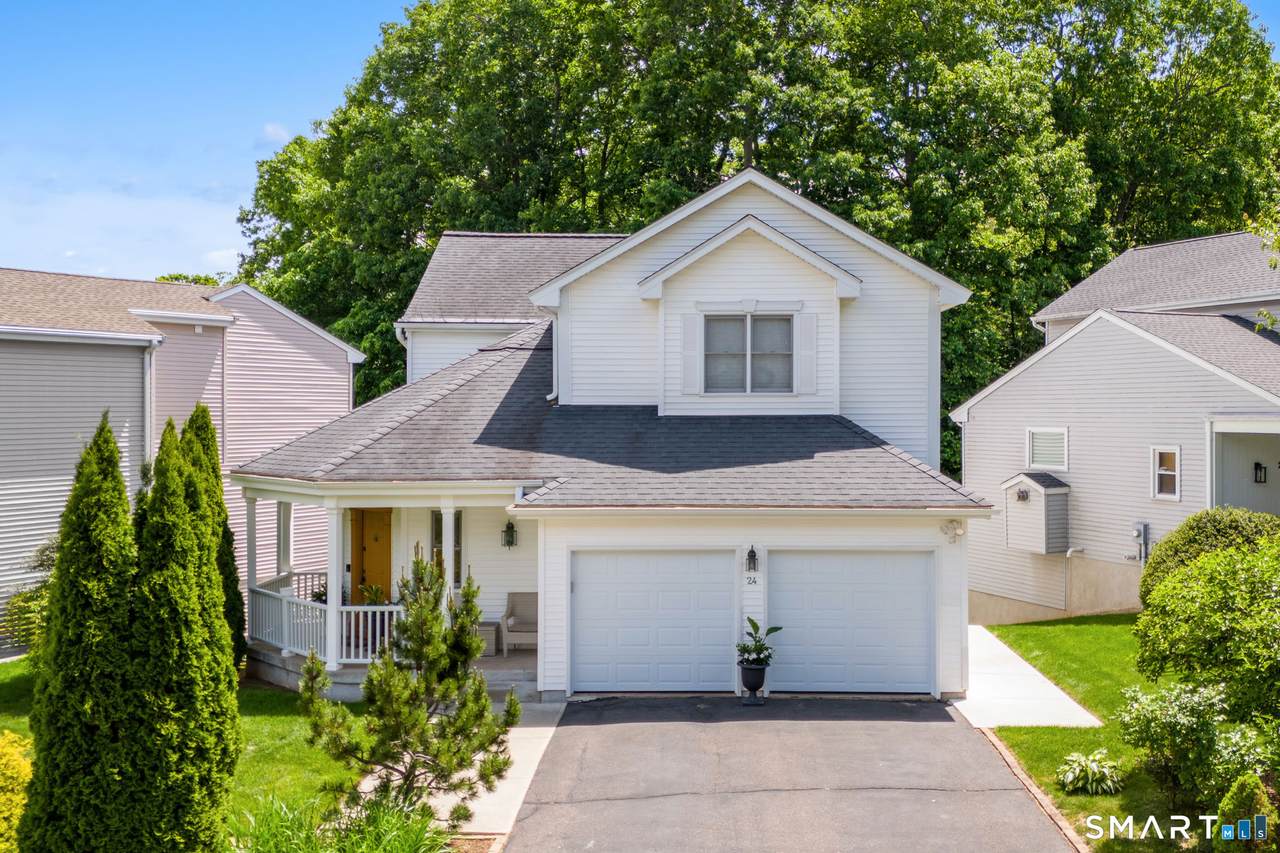 24 Pepper Bush Lane - Photo 1