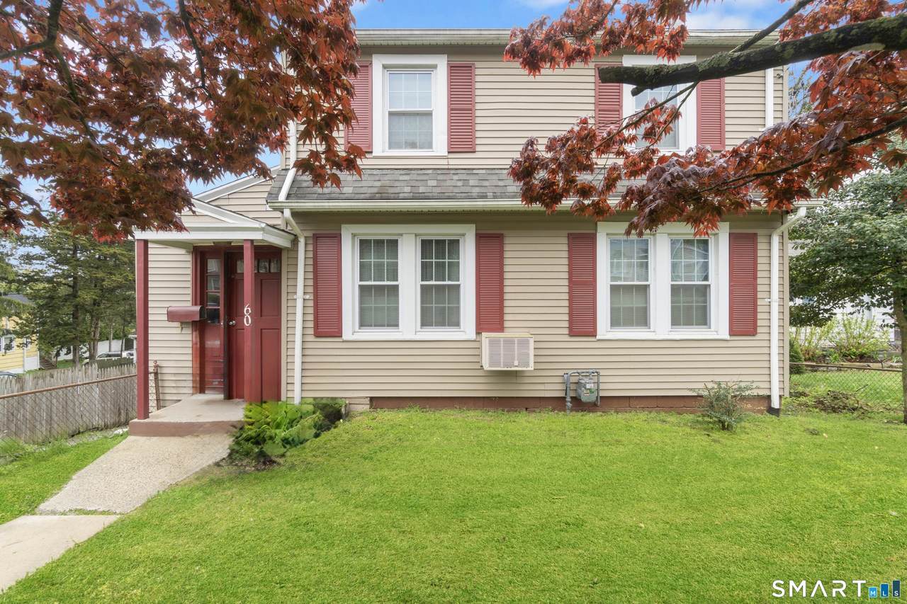 33 Colonial Road - Photo 1