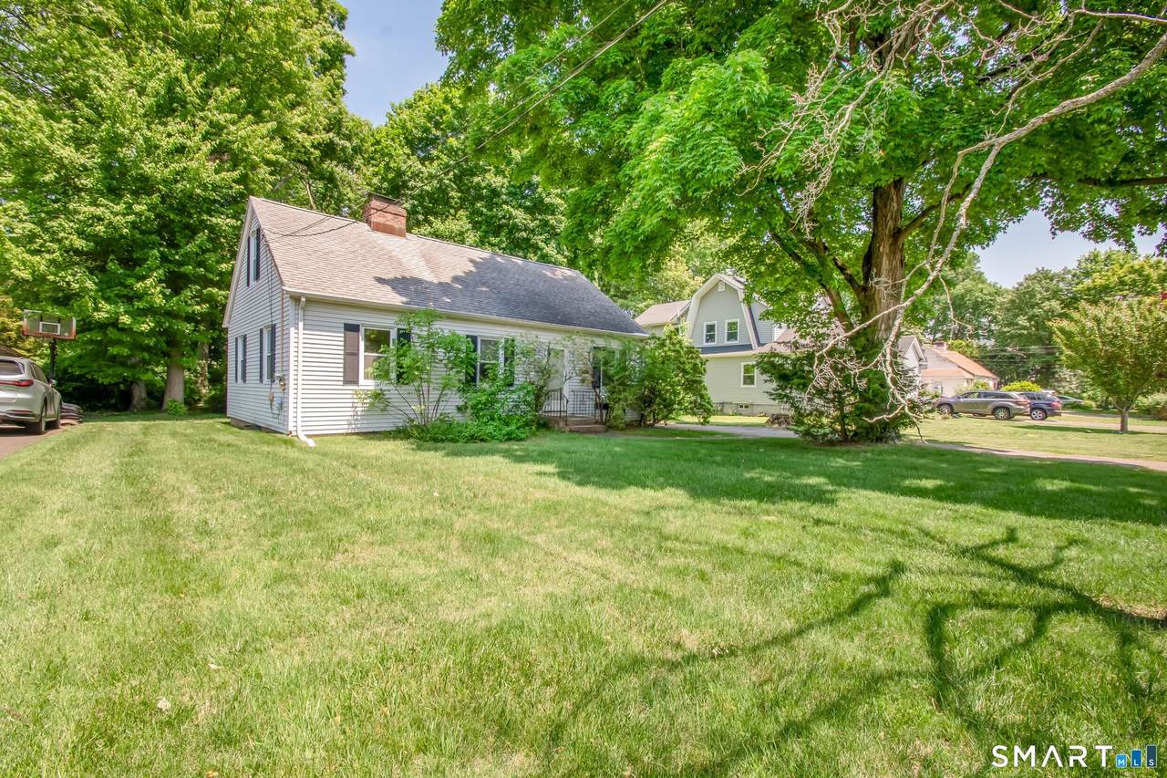 92 Evelyn Street - Photo 1