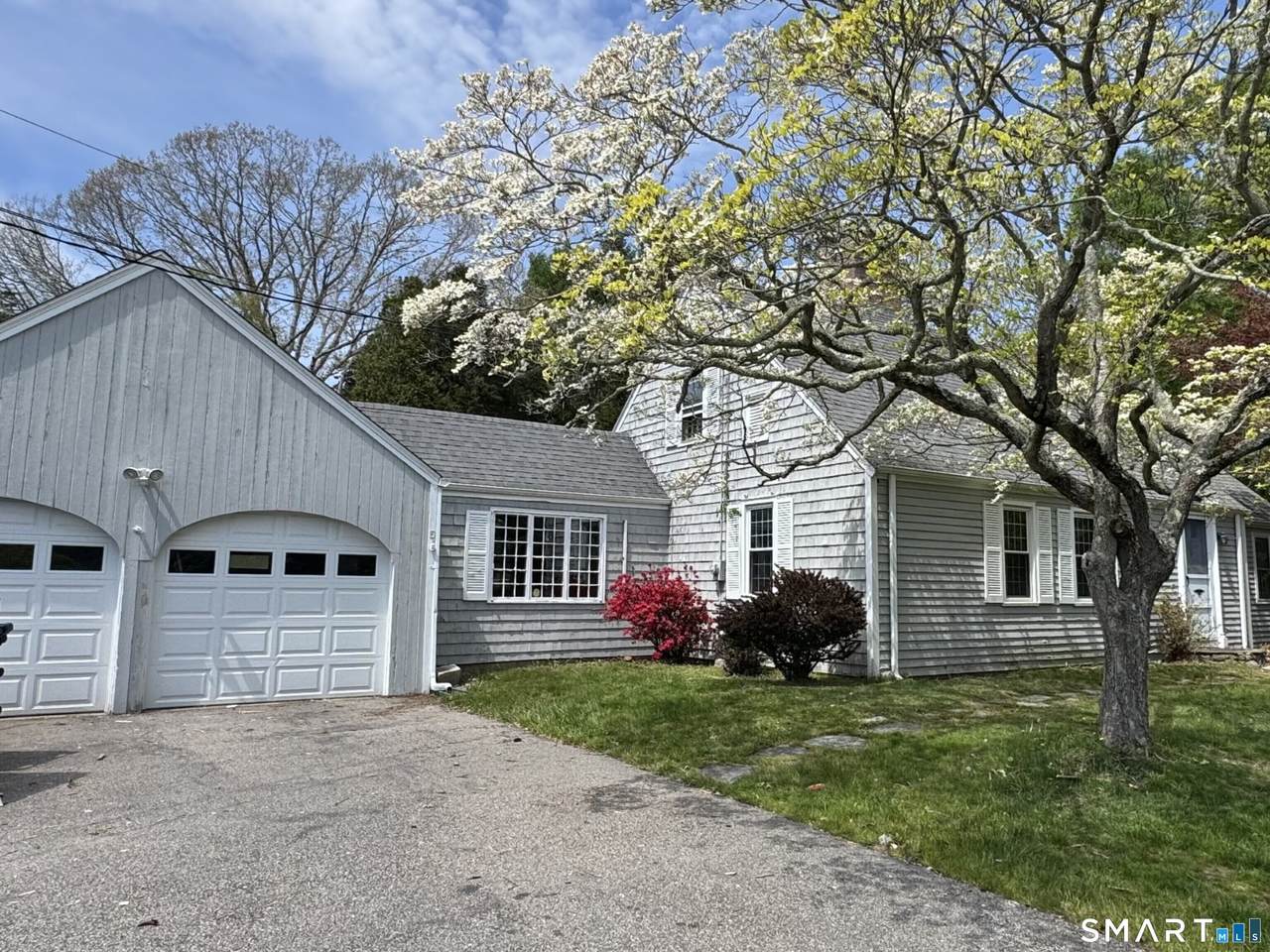 240 Great Neck Road - Photo 1