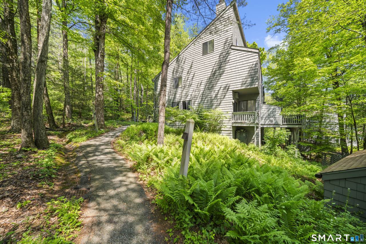 39 Evergreen Road - Photo 1